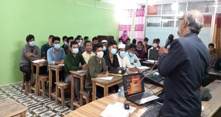 আমরা দক্ষ খুজিঁ না অদক্ষকে প্রশিক্ষণ দিয়ে দক্ষ করি